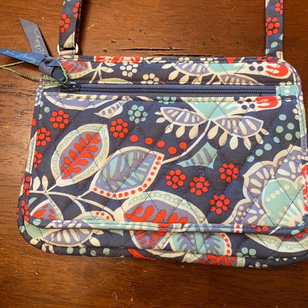 NWT Vera Bradley Petite Crossbody Nomadic Floral